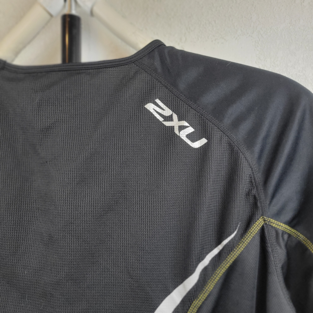 2XU Men's Compression Black Yellow Stitching Athletic T-Shirt Size Large - Picture 4 of 8